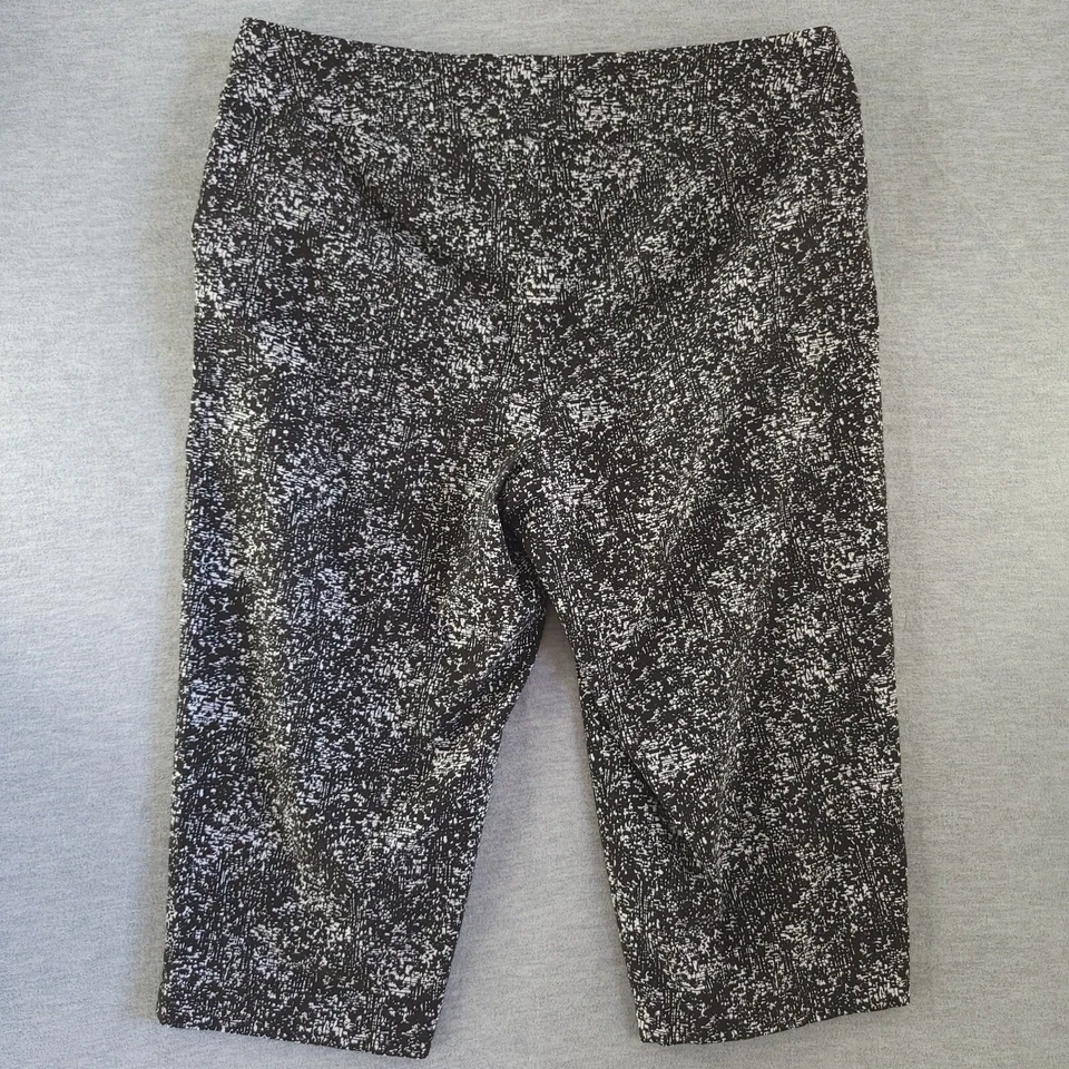 Worthington Pants Womens 2X Black White Pattern Capri Stretch Pockets - Image 4 of 4