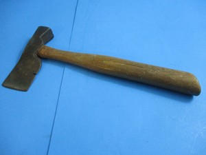 Magnetic Roofing Hammer - Multi-Functional Hatchet With Nail Claw, Cutter, Gauge & Ergonomic Wood Handle For Shingle Repair