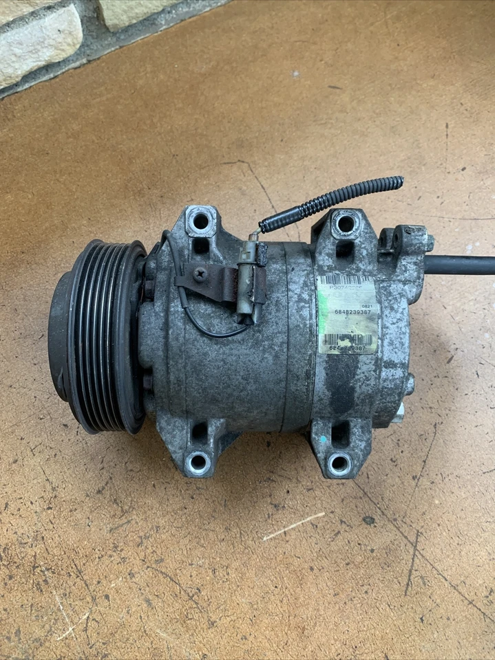 Compresor de aire acondicionado Volvo XC70 2003-2007 2,5 L 30742206 OEM Foto 4 de 4