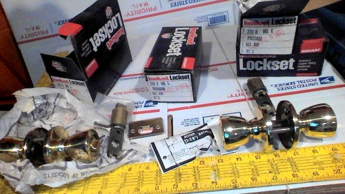 Kwikset Door Knob Passage Latch Bright Brass BEL AIR 200B & 300B sold separately
