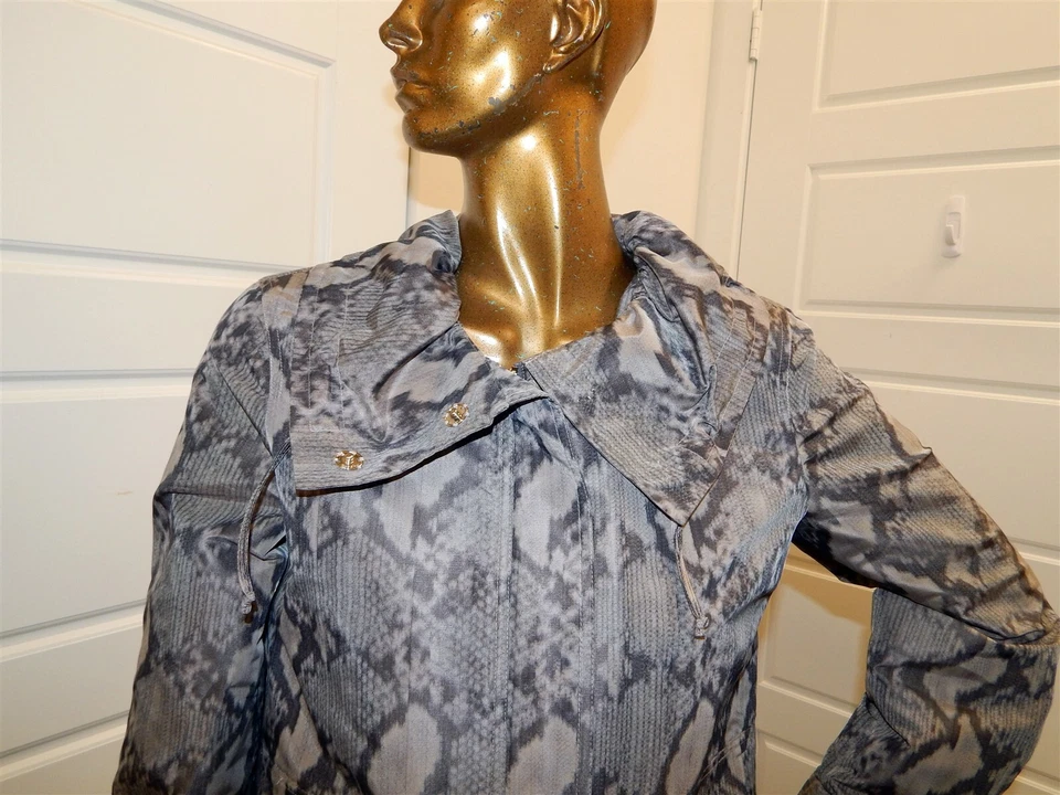 St John sz M Gray Beige Python Print Full Zip Jacket - Image 3 of 4