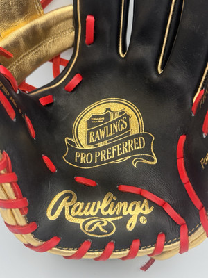 Francisco Lindor Signed 2016 Rawlings Pro Pref Gold Glove Limited