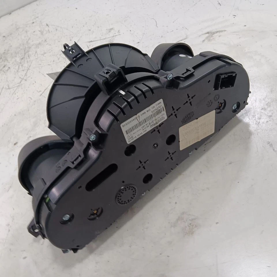 Grupo de medidor de velocímetro 4 puertas modelo X Pop compatible con FIAT 500 16-17 Foto 2 de 4