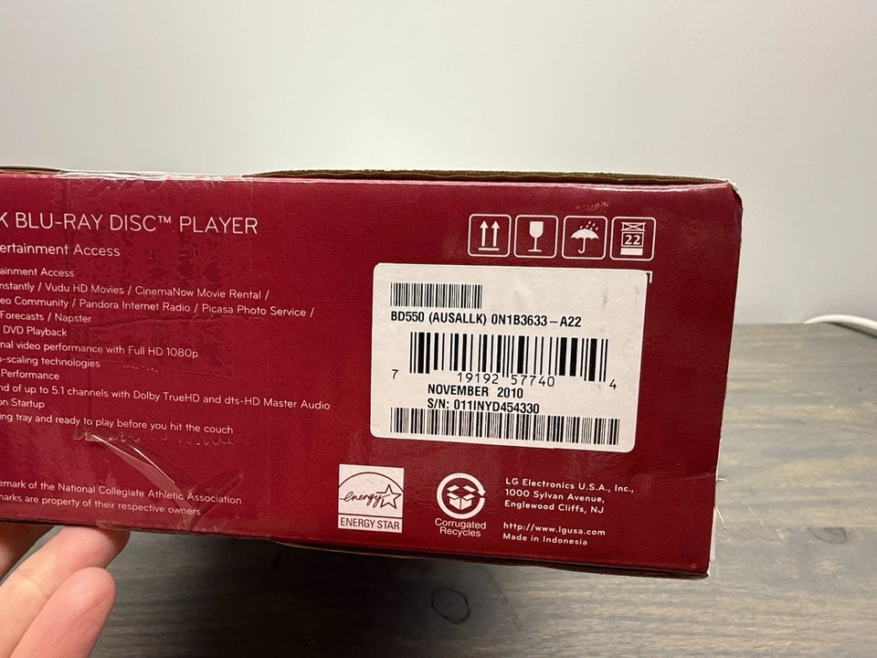 LG BD550 1080p HDMI Dolby цифровой DVD видео сети Blu-Ray плеер совершенно новый! - Изображение 4 из 4