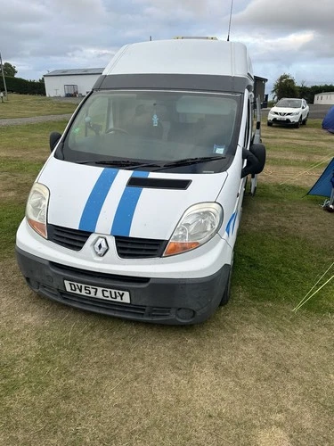 Renault Traffic Campervan Camper Van — photo 1 of 1