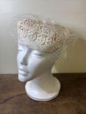 Vintage 1950s, 60s Pillbox Hat With netting Bridal Lace Bows Headpiece