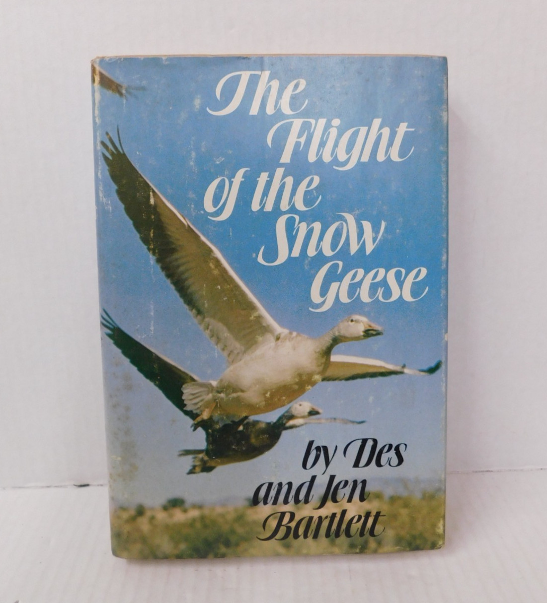 Vintage THE FLIGHT OF THE SNOW GEESE by Des and Jen Bartlett HB 1975