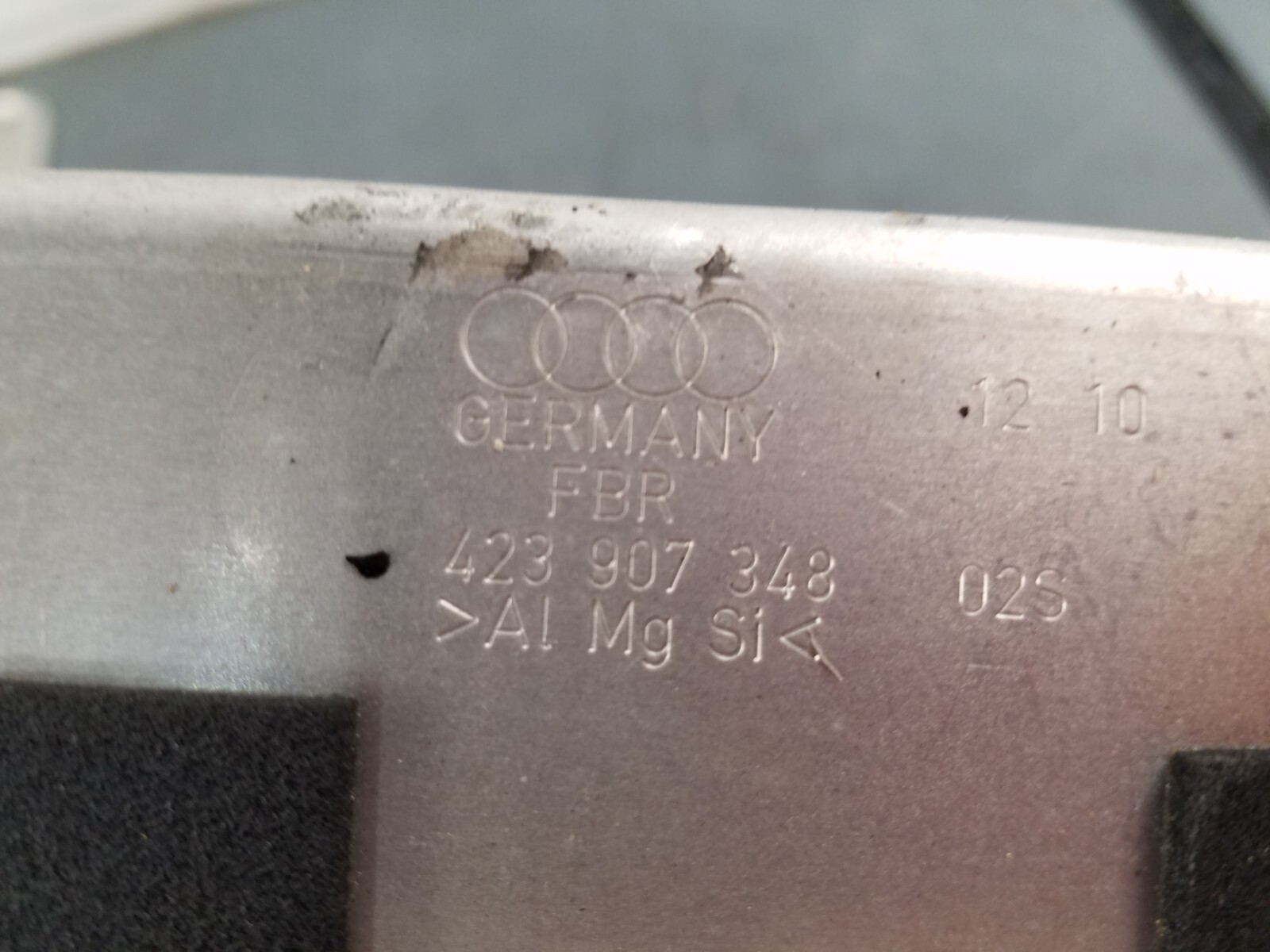 2011 Audi R8 Spyder V10 Assorted Metal Brackets  #0472 J7