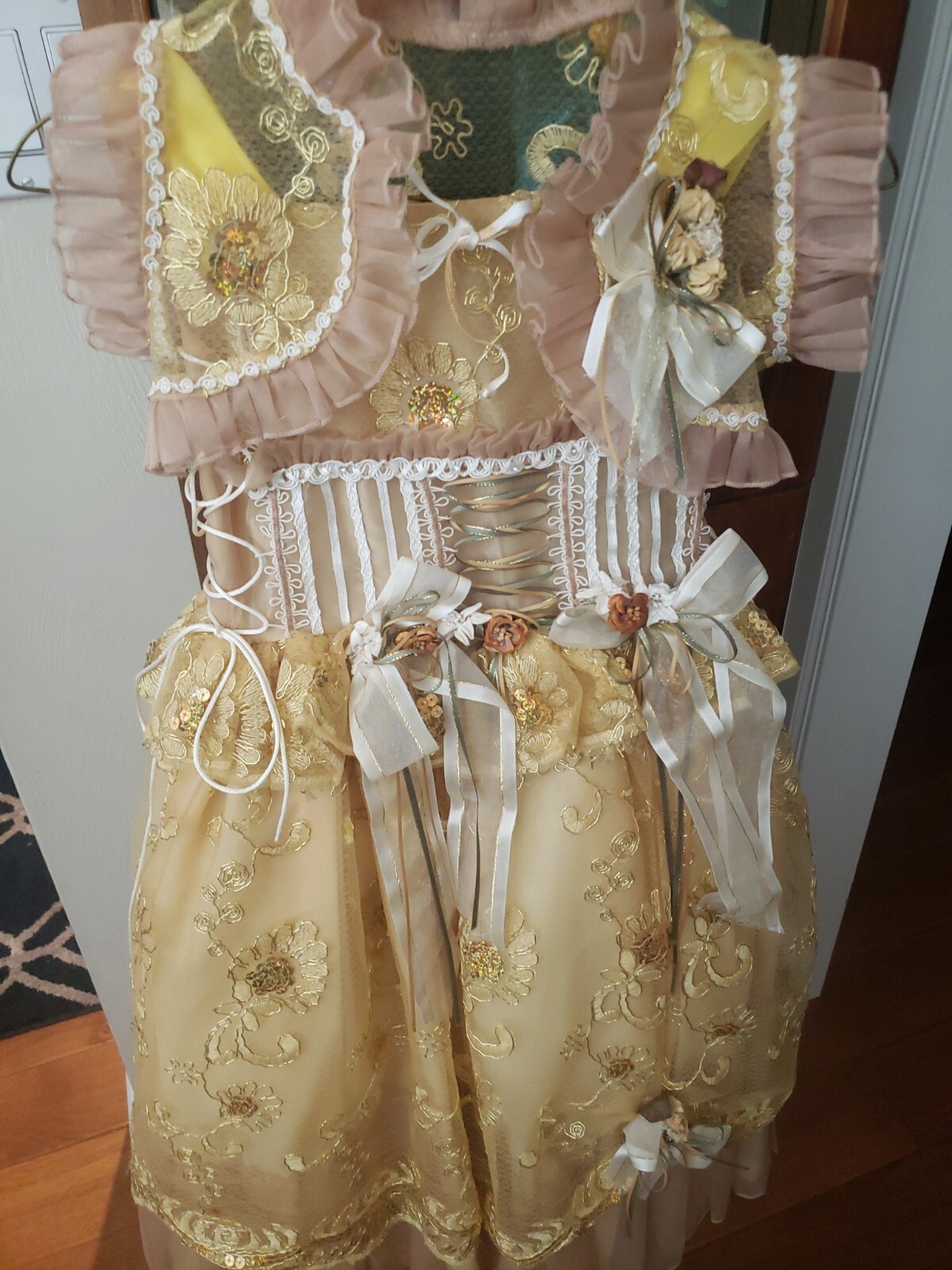 Picture 1 of 15