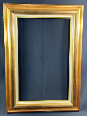 Großer Rahmen aus Holz Golden