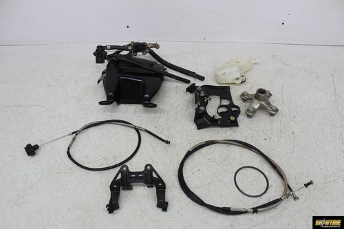09 YAMAHA YFZ450R YFZ450 PARTS AND HARDWARE NUTS BOLTS TANK HUB COVER - 第 1/23 張圖片