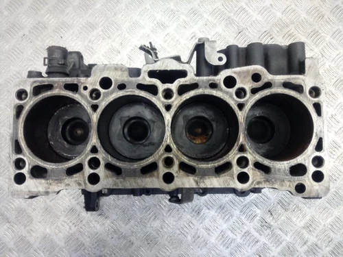 Aum Motorblock für VOLKSWAGEN GOLF V (1K1)(10.2003) * 6755316 - Bild 1 von 7