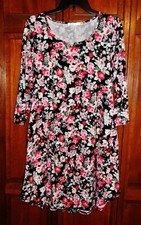 Jollie Lovin Woman's Soft Knit Floral  Dress Black & Coral / Pink POCKETS- M