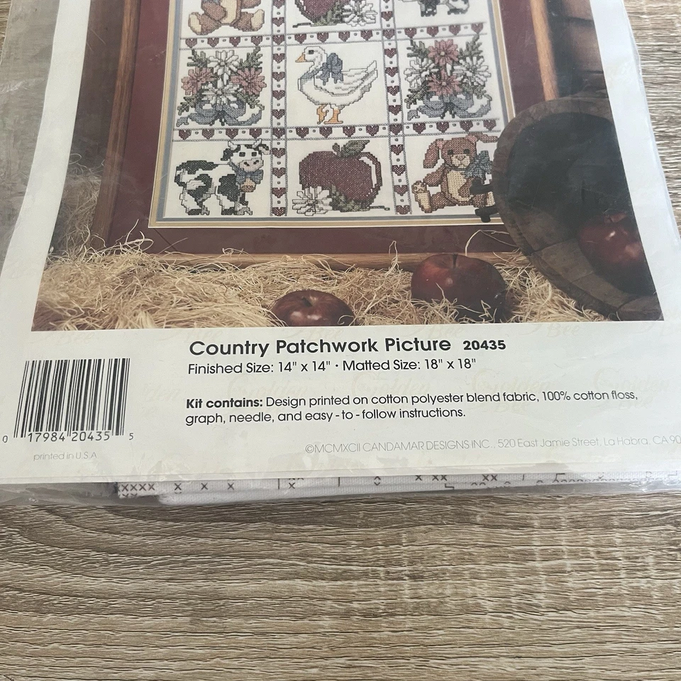 Kit de ponto cruz estampado Golden Bee, patchwork country, #20435, datado de 1992 *ABERTO - Imagem 4 de 4