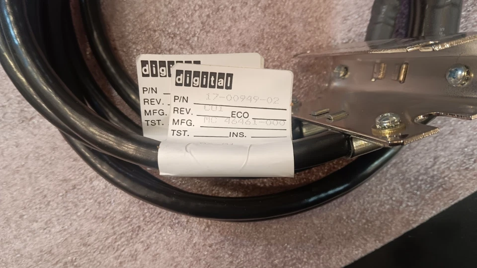 DEC digital TA81 17-00949-02 SDI CABLES  - Image 3 of 4