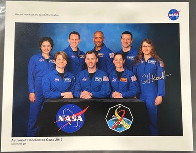Hand Signed CHRISTINA KOCH Flawless NASA 8x10 Litho Autograph Signature Artemis