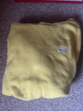 L NIKE YELLOW SWEATSHIRT