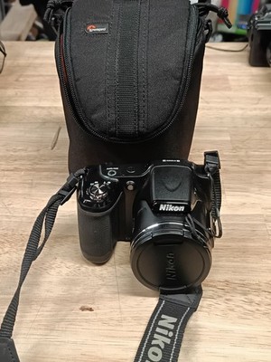 Nikon COOLPIX L820 16MP Black Digital Camera with carry case