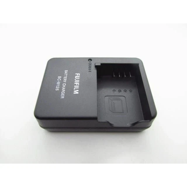Cargador FujiFilm BC-W126 OEM para batería NP-W126s Foto 3 de 4