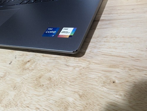 Dell Vostro 5620 i7-1260P, 16 GB de memoria, 500 GB SSD, Win10 Pro, 16" 1080P - Imagen 5 de 8