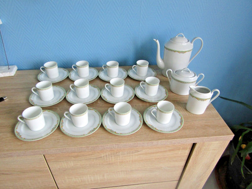 Service à café en porcelaine