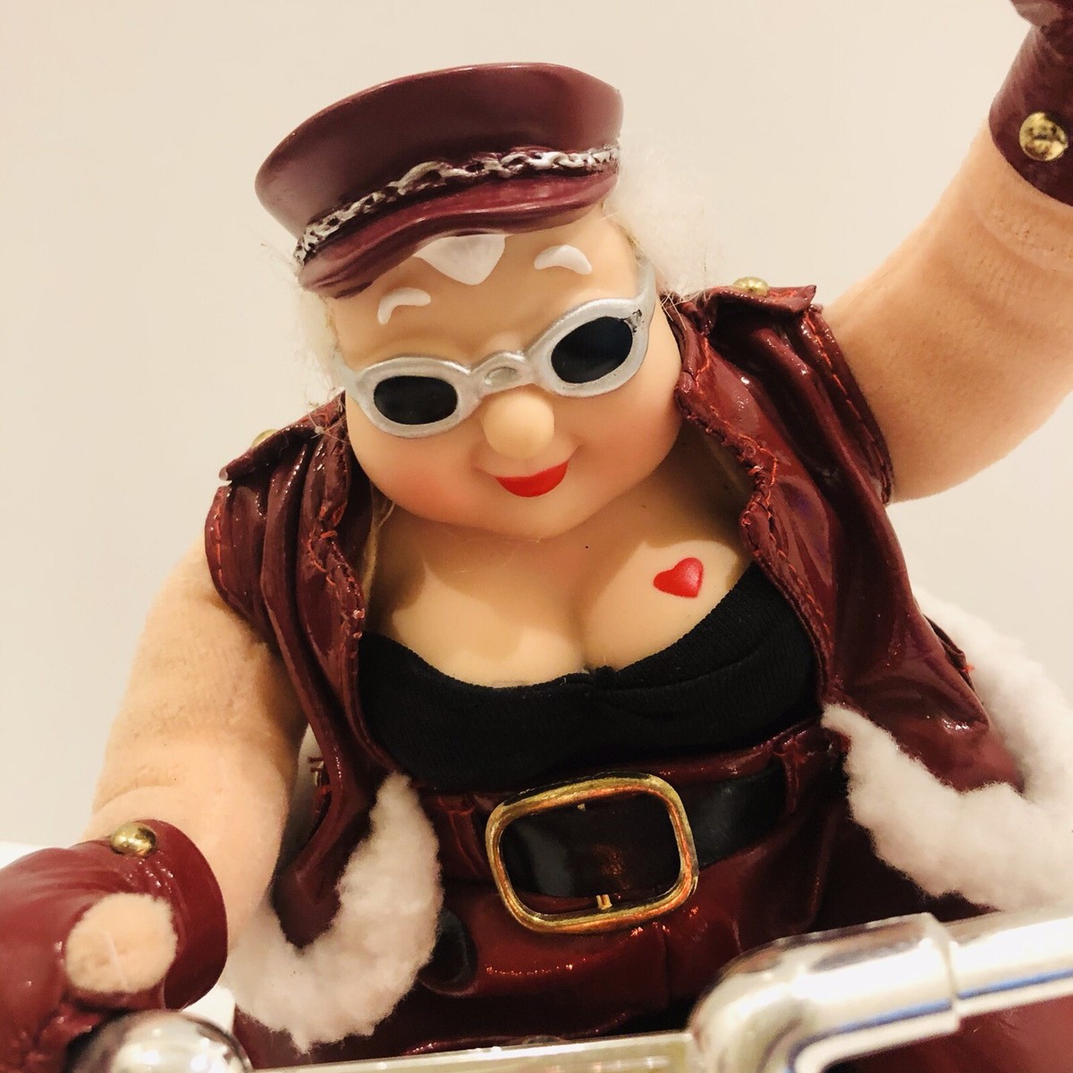 motomiさま専用　RETRO MOVE [SpaceTV] クリスマスセール W.M.G Holiday Christmas Biker Animated Cool Mrs. Claus | eBay