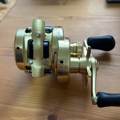 Shimano 15 Calcutta Conquest 200HG RIGHT Baitcasting Reel 03439