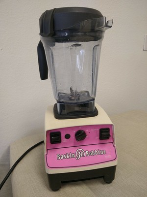VitaMix VM0100A Blender and Container Works good Timer Baskin Robbins