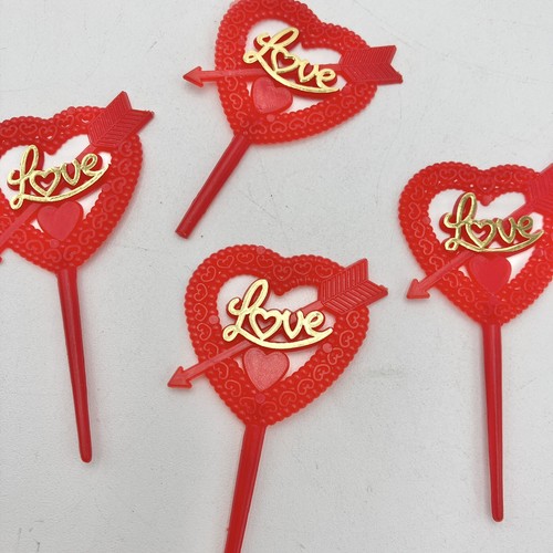 Vtg LOT Valentine's Day Decor Plastic Heart Cupcake Picks Toppers Trinkets - Picture 2 of 5