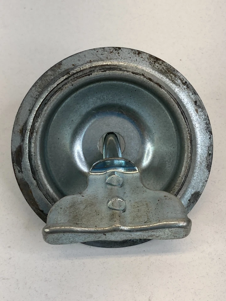 Subaru Outback 2000-2004 soporte de sujeción de neumático de repuesto tuerca de ala amarre OEM Foto 2 de 4