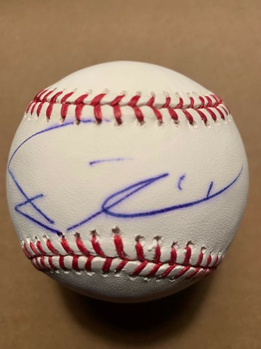 YU DARVISH AUTOGRAPHED AUTO SIGNED MAJOR LEAGUE BASEBALL - Picture 3 of 4