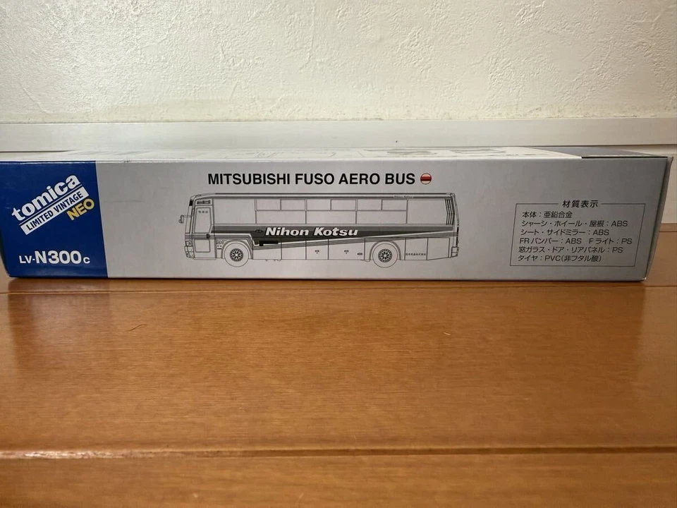 Tomica Vintage Neo Tomica Mitsubishi Fuso Aero Bus (Nihon Kotsu) LV-N300c 1/64 - Image 3 of 3