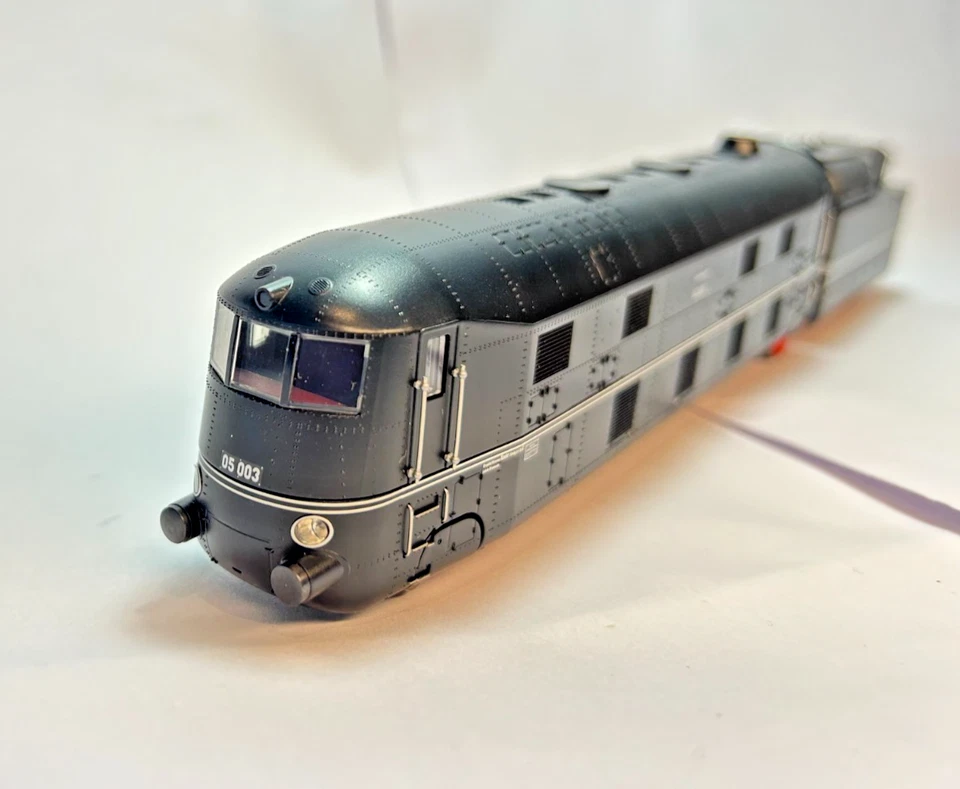 Trix HO 22916 BR 05 Streamlined Cab Forward loco, DRG Epoch II - DCC MfX Sound - Image 2 of 4