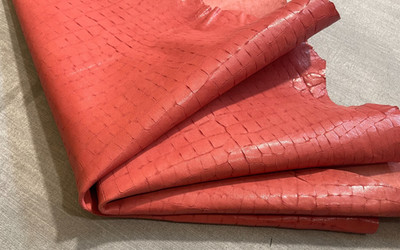 ANILIN ROSE ROTE LEDERFELLE, Häute OR648 A