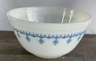 Vintage 1970s Pyrex Snowflake Garland Blue/White Mixing Bowl #402- 1 1/2 Quart