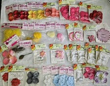 Lot of 40 New Vintage Mangelsen's Silk Like Flower Petals, Centers Crafting NOS