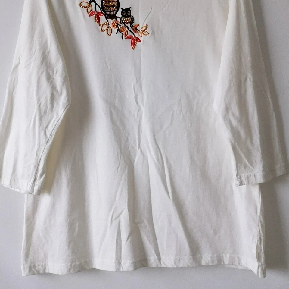 Camiseta Metropolitan Feminina Branca Gola Redonda Manga 3/4 Bordada Tamanho X-Grande - Imagem 4 de 4