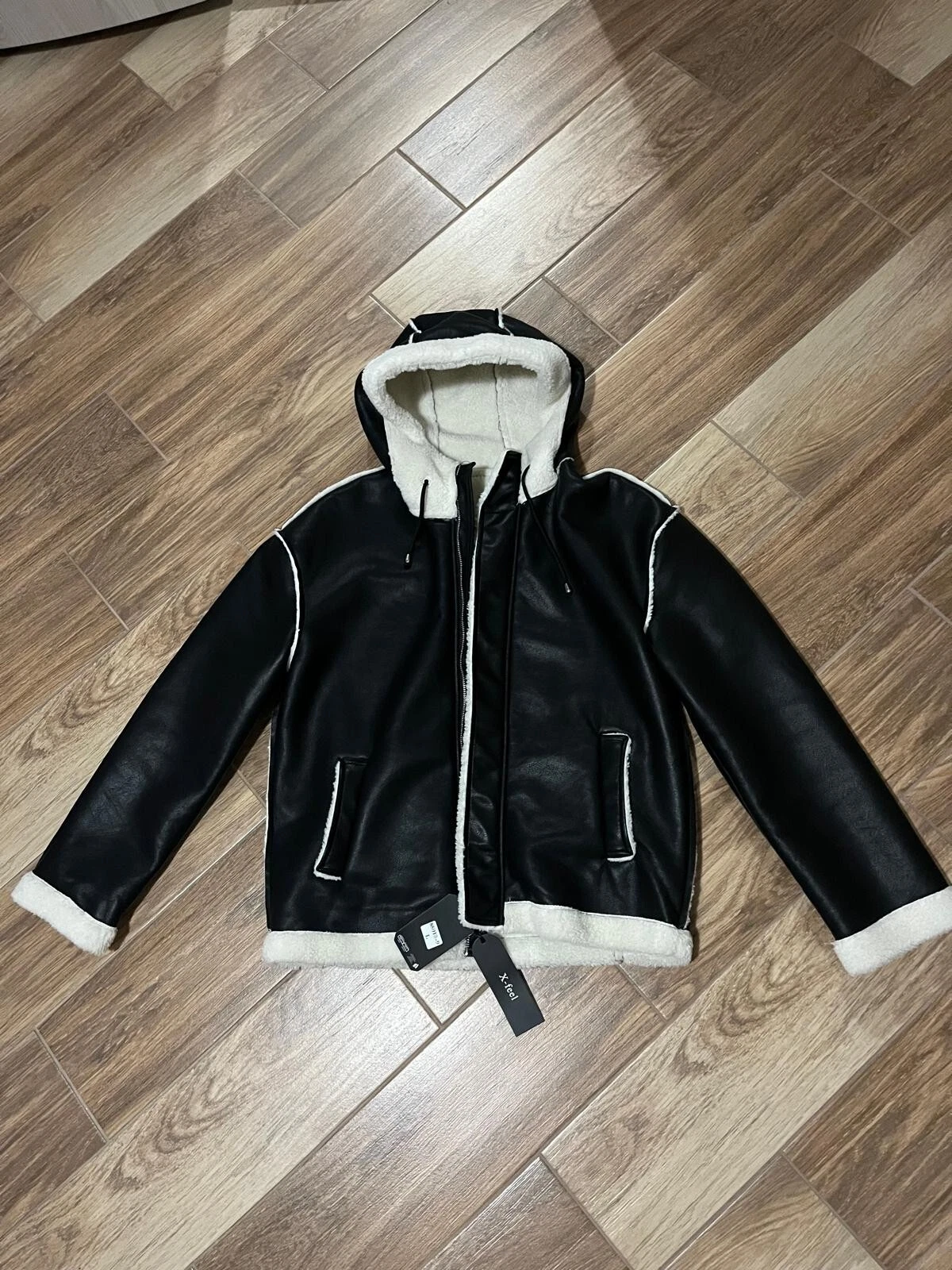 Foto 1 di 5
