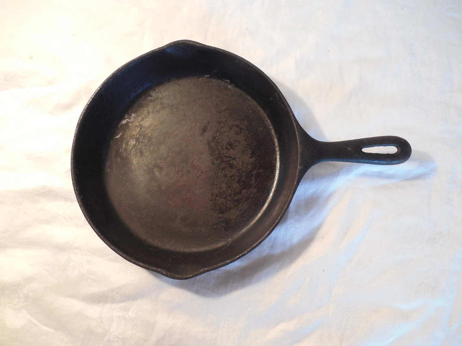 Wagner ware cast iron skillet #8 well used