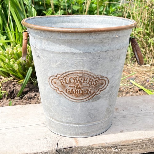 Garden Planter Plant Pot Cover Outdoor Vintage Rustic Ornament Decoration Flower - Picture 2 of 9