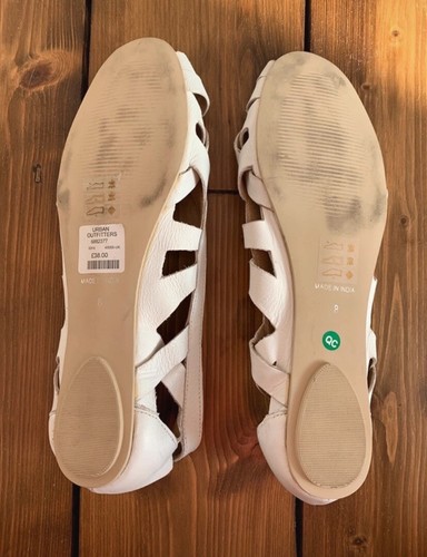 Urban Outfitters White Leather Sandals - Picture 2 of 3