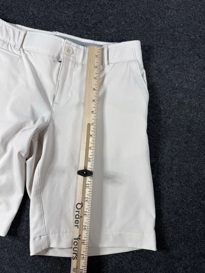 Pantalones Cortos Under Armour Mujer Bermudas Golf Talla 6 Exterior Crema Minimalista Elastizados Foto 4 de 4
