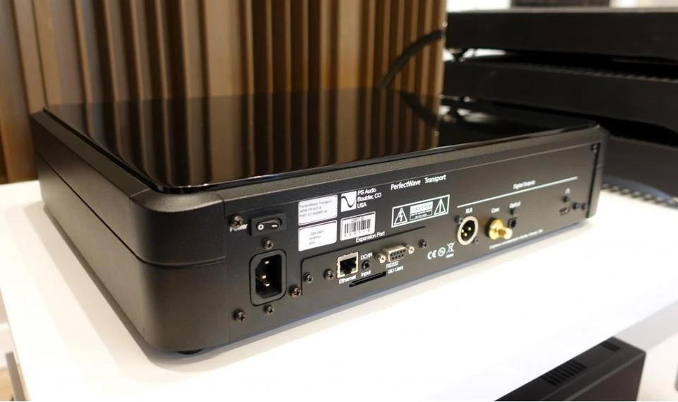 PS Audio PerfectWave CD Transport (trasporto sostituito da PS Audio 3/24) - Immagine 2 di 4