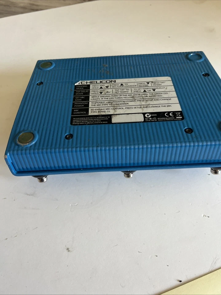 TC-HELICON VoiceLive Play Vocal Harmony Effect Processor Pedal Condenser Mic - Image 4 of 4