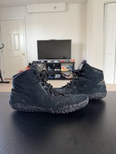 Asics Agressor 3 black/gold Wrestling Shoes Size 8.