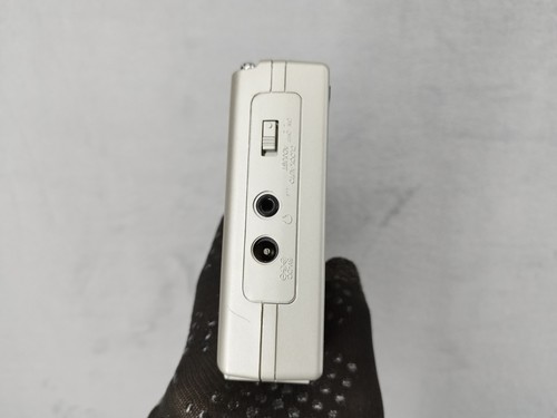 Roberts R9921 World Digital Radio Multi Band MW/SW/FM BBC Portable Radio in Case - Picture 10 of 17