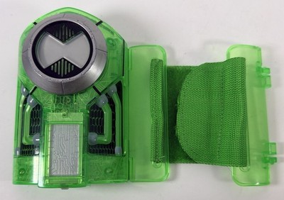 2010 Ben 10 Ultimate Ultimatrix Bandai Wrist Omnitrix Functional Lights & Sounds
