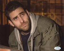 Oliver Jackson Cohen Haunting Hill House Autographed Signed 8x10 Photo ACOA COA
