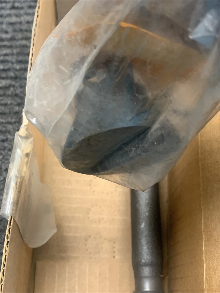 Extremo de varilla de amarre de dirección NOS Dayton Parts 310-211 se adapta a vehículos enumerados en la tabla Foto 2 de 4