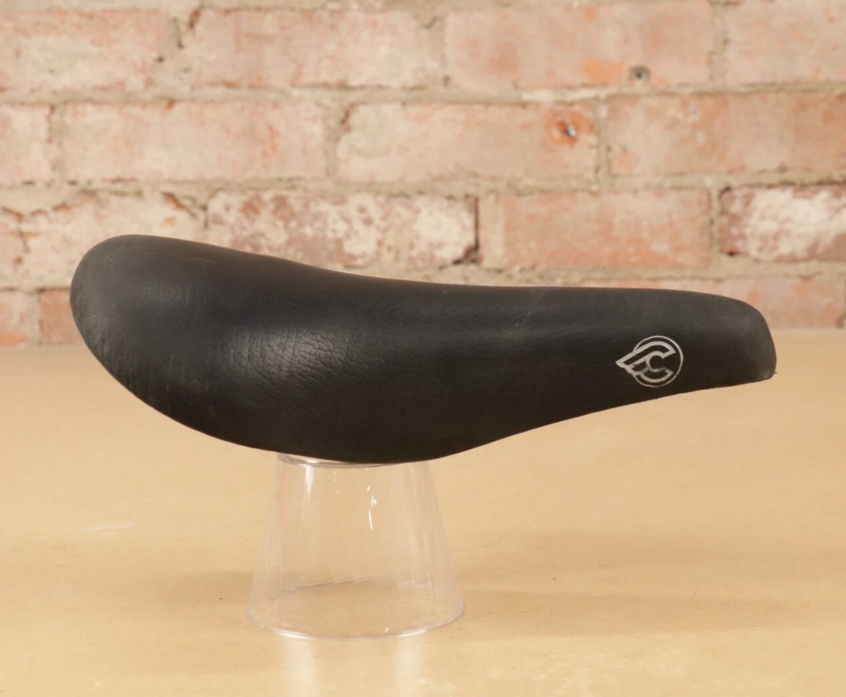 Selle Cinelli Unicanitor N°4 Cuir Noir – Patine Superbe – Vintage Italie (pour Vélo De Route)